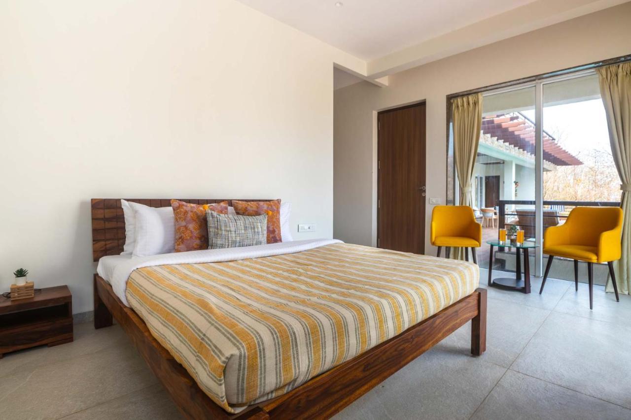 Eden Glade - Khopoli - Mountain-View Villa With Private Pool, Spacious Decks & Indoor Activities מראה חיצוני תמונה